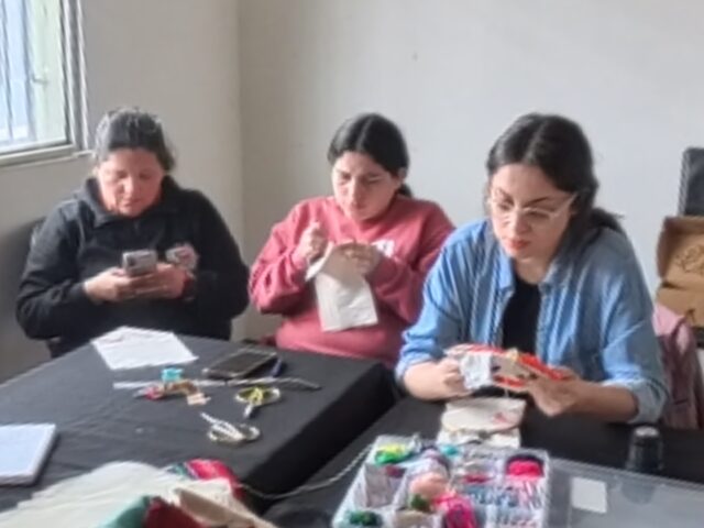 Temuco: Bordados por Julia Chuñil, a un año de su desaparición