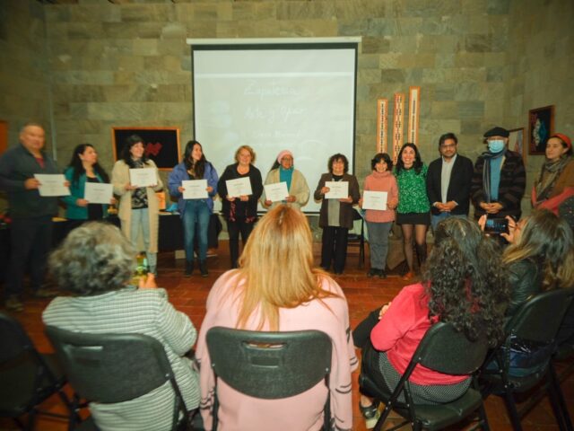 Cierre de formación en Zapatería Artesanal en comunidades costeras de Valdivia presentó corto audiovisual y ‘Manual para Principiantes’