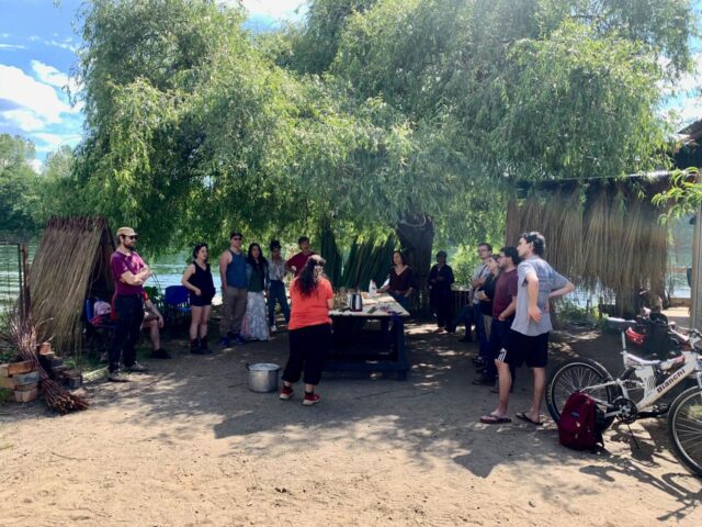 Valdivia: Un arca de memorias y tactos flota por la ciudad